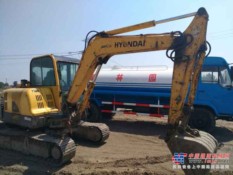 山东出售转让二手12000小时2008年现代R60挖掘机
