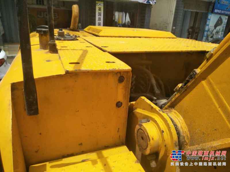 云南出售转让二手6000小时2013年JCBJS220LC挖掘机