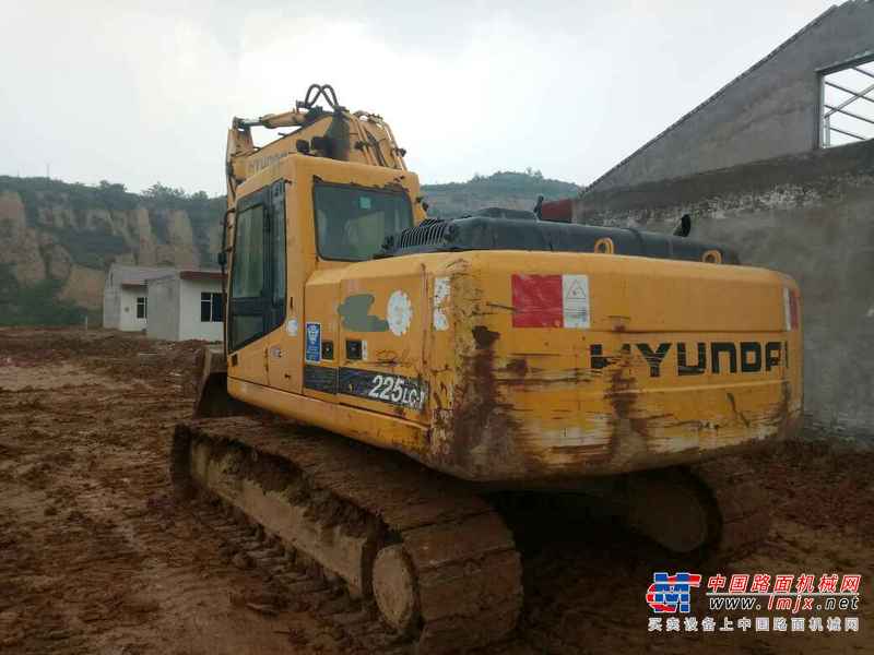 山西出售转让二手7000小时2008年现代R225LC挖掘机