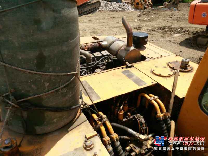 辽宁出售转让二手15000小时2004年现代R200挖掘机