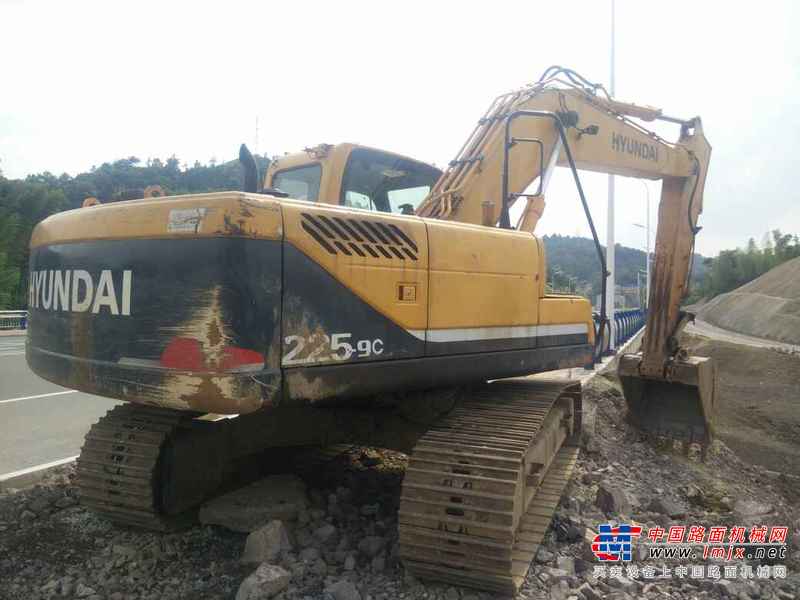 安徽出售转让二手9580小时2011年现代R225LC挖掘机