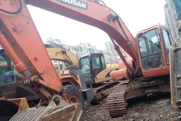安徽出售转让二手6000小时2009年斗山DH220LC挖掘机