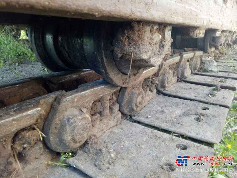 黑龙江出售转让二手9800小时2010年竹内TB135挖掘机