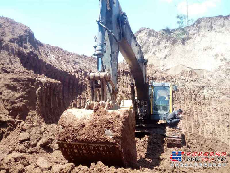 山西出售转让二手20000小时2011年沃尔沃EC360BLC挖掘机