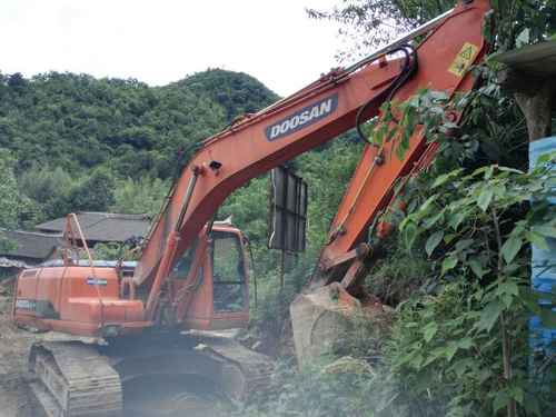 陕西出售转让二手7000小时2010年斗山DH220挖掘机