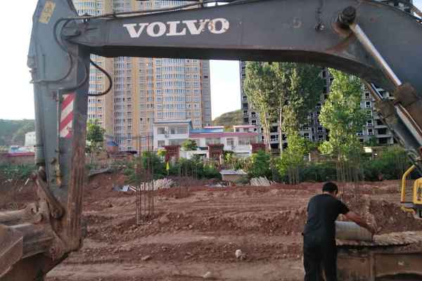 河南出售转让二手12000小时2009年沃尔沃EC210B挖掘机