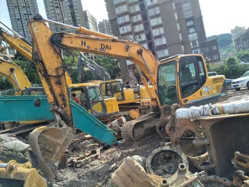 重庆出售转让二手10000小时2010年现代R150LC挖掘机