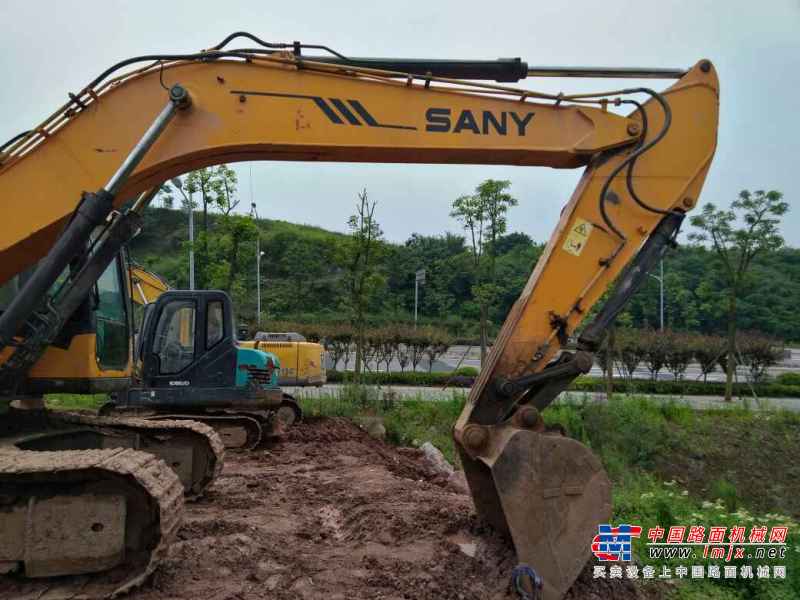 重庆出售转让二手6000小时2012年三一重工SY235C挖掘机