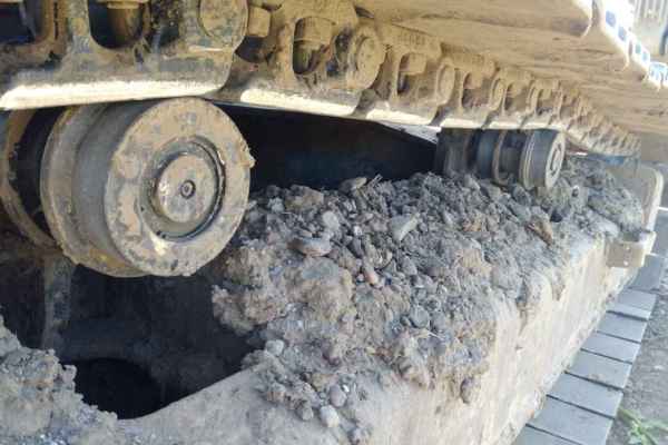 内蒙古出售转让二手15000小时2007年现代R225LC挖掘机