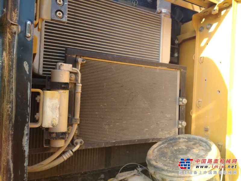 山东出售转让二手8000小时2013年卡特彼勒320D挖掘机
