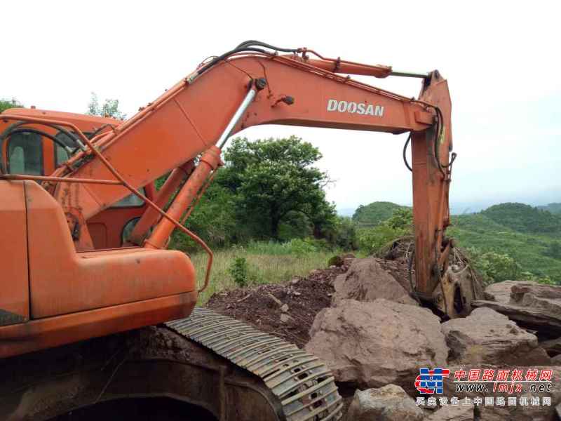 湖南出售转让二手12701小时2009年斗山DH220LC挖掘机