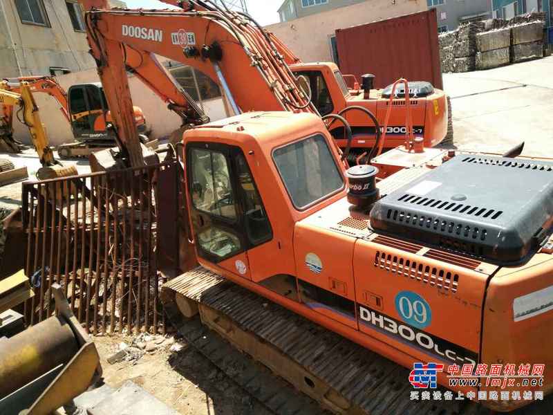 辽宁出售转让二手9000小时2009年斗山DH225挖掘机