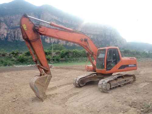 山西出售转让二手13000小时2007年斗山DH220LC挖掘机