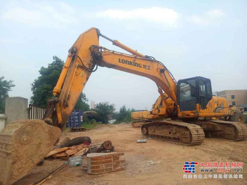江西出售转让二手8600小时2011年龙工LG6235挖掘机