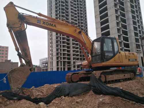 河南出售转让二手6000小时2010年厦工XG822LC挖掘机