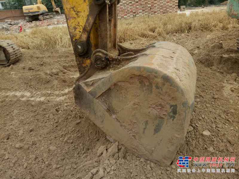 河南出售转让二手15000小时2007年小松PC220LC挖掘机