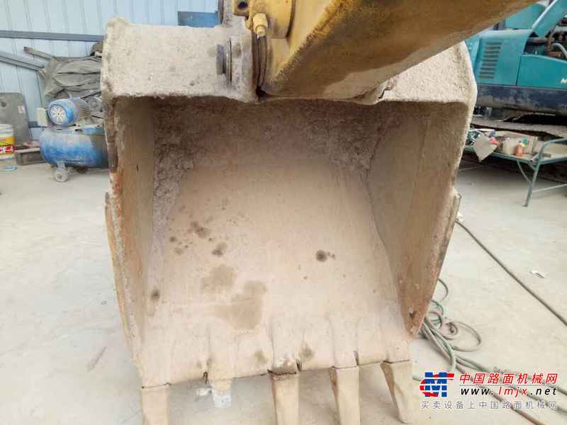 陕西出售转让二手6000小时2010年柳工CLG915C挖掘机