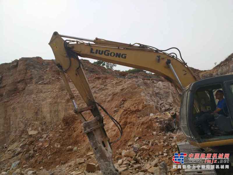 山东出售转让二手16000小时2007年柳工CLG220LC挖掘机