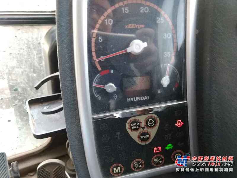 重庆出售转让二手4200小时2014年现代轮挖R60W挖掘机