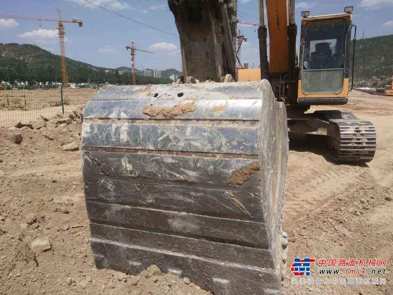 陕西出售转让二手6000小时2013年三一重工SY235C挖掘机