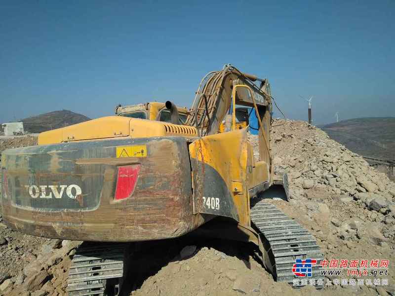 河南出售转让二手8000小时2011年沃尔沃EC240B挖掘机