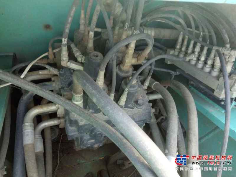 黑龙江出售转让二手13000小时2010年神钢SK260LC挖掘机