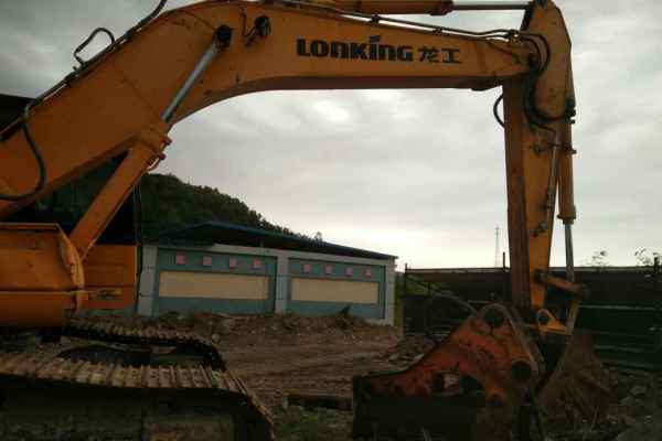 辽宁出售转让二手2000小时2011年龙工LG6235挖掘机