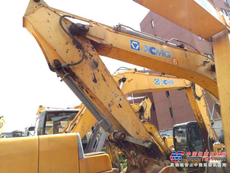 浙江出售转让二手4000小时2011年徐工XE215C挖掘机