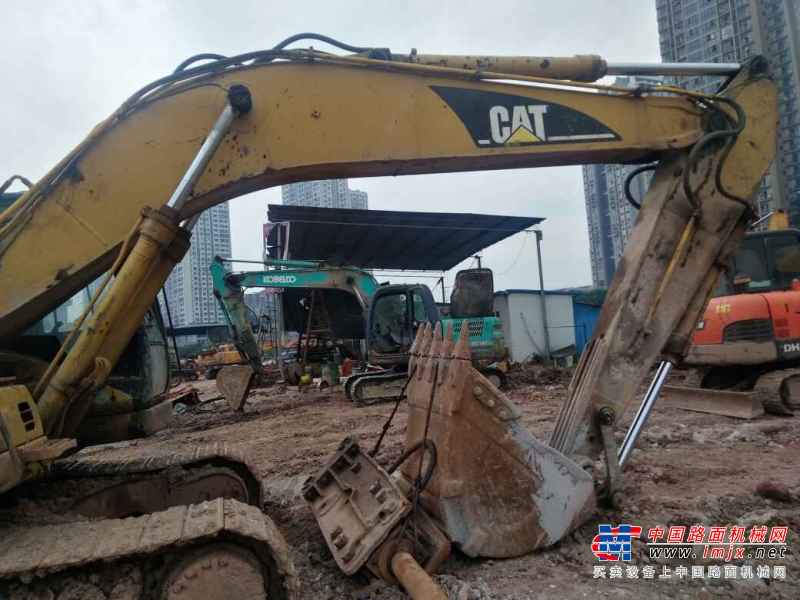 重庆出售转让二手15749小时2004年卡特彼勒320C挖掘机