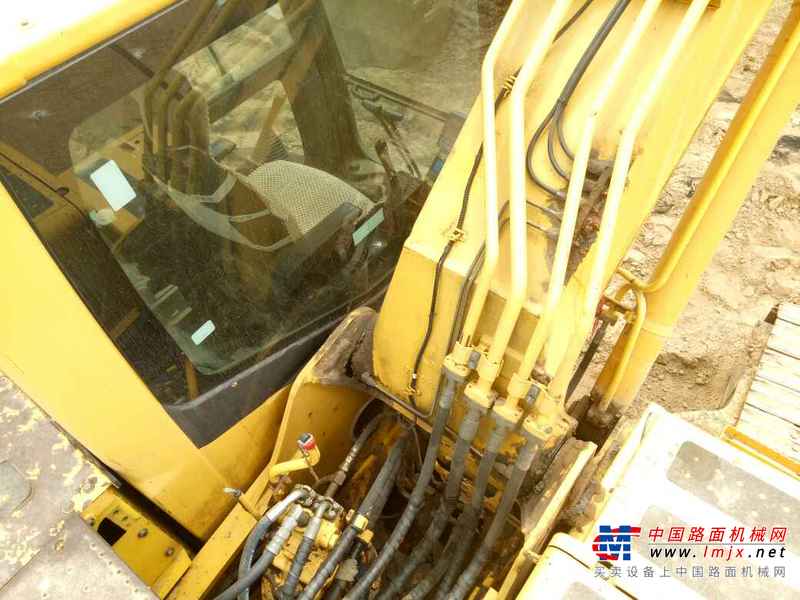 河南出售转让二手9000小时2010年小松PC210LC挖掘机