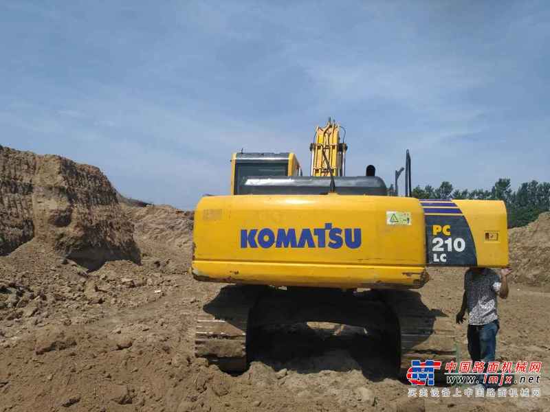 河北出售转让二手7000小时2011年小松PC210LC挖掘机