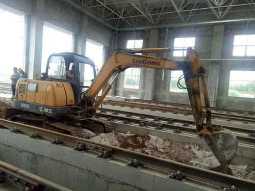 陕西出售转让二手6000小时2013年柳工CLG906C挖掘机