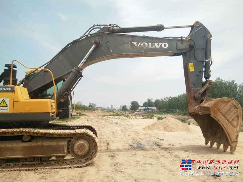 山东出售转让二手7500小时2013年沃尔沃EC480DL挖掘机