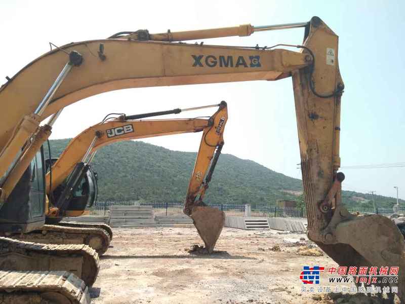安徽出售转让二手11000小时2009年厦工XG822LC挖掘机