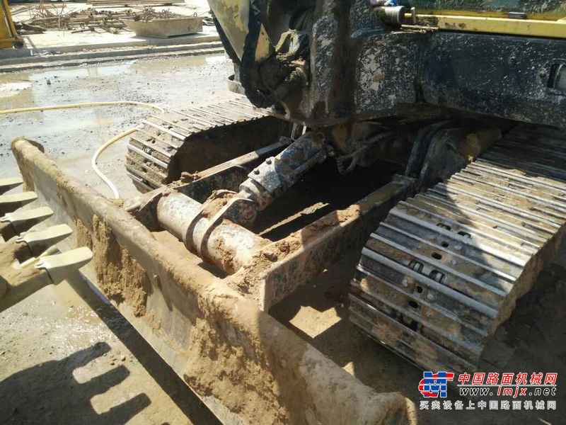 河南出售转让二手8055小时2012年现代R60挖掘机