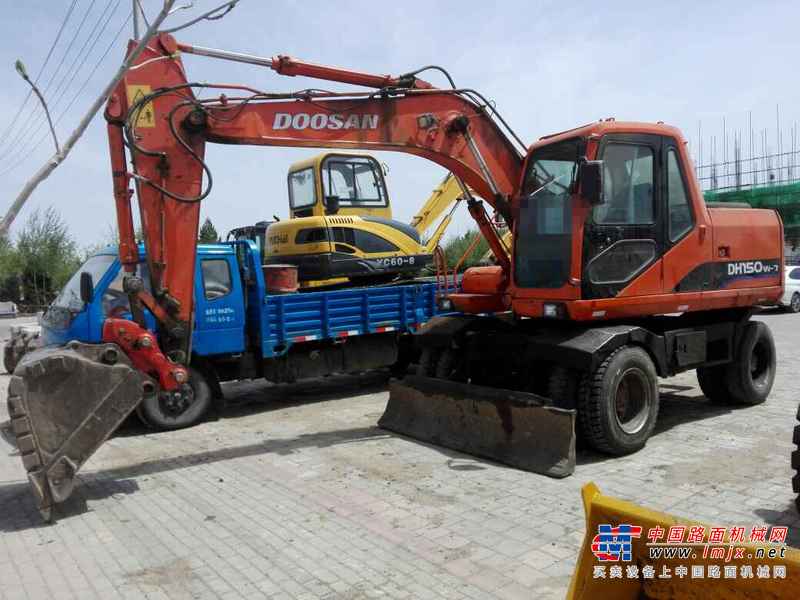 内蒙古出售转让二手10000小时2007年斗山轮挖DH150W挖掘机
