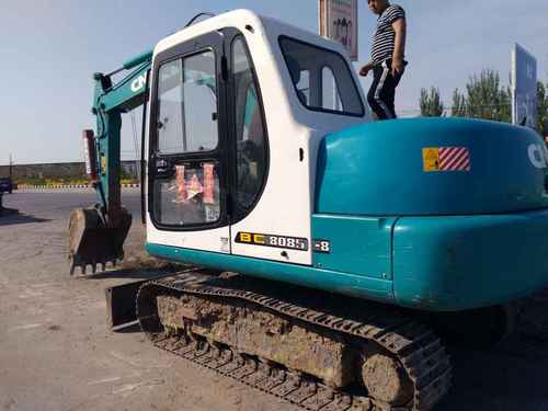 内蒙古出售转让二手4000小时2016年中国北车85E挖掘机
