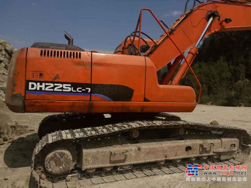 四川出售转让二手14251小时2009年斗山DH220LC挖掘机