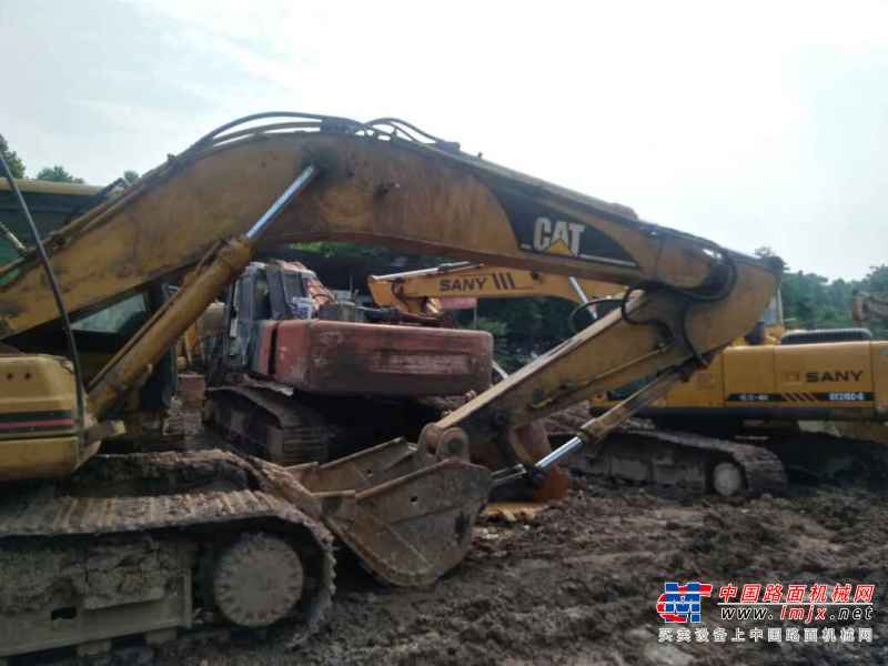 重庆出售转让二手25000小时2004年卡特彼勒320B挖掘机