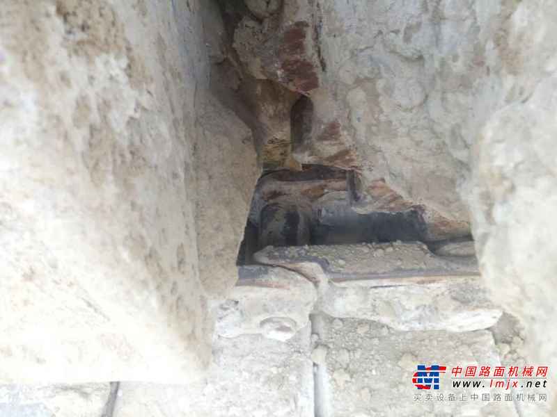 河南出售转让二手6000小时2011年JCBJS220LC挖掘机