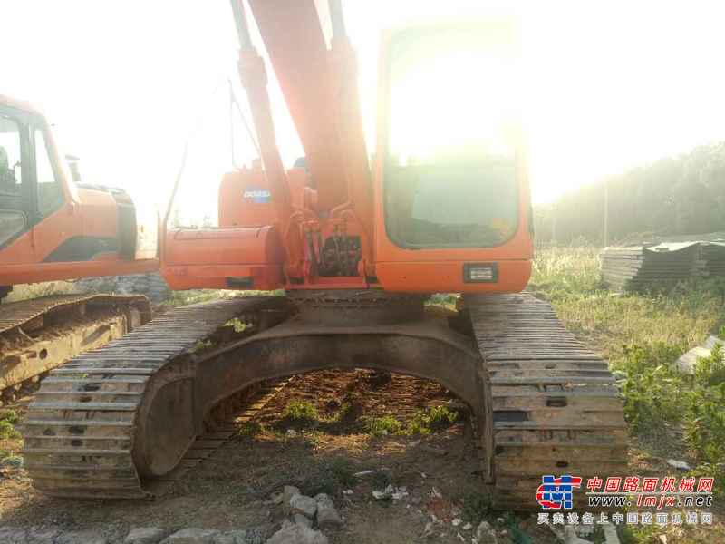 河南出售转让二手6000小时2011年斗山DH225挖掘机