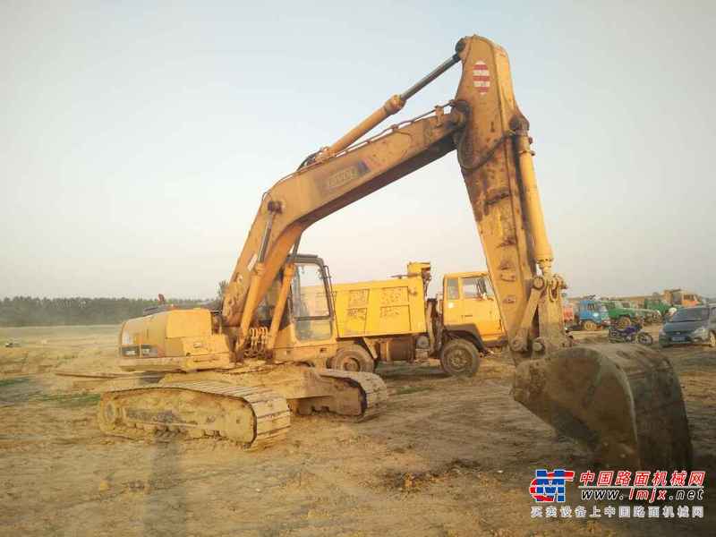 河南出售转让二手4416小时2008年福田雷沃FR220挖掘机