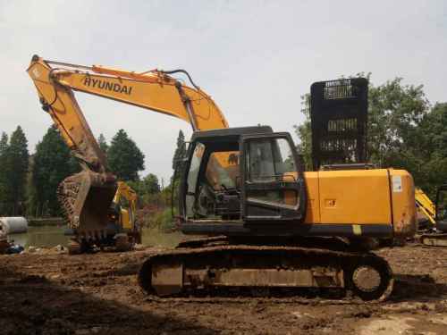 江苏出售转让二手1556小时2011年现代R215挖掘机