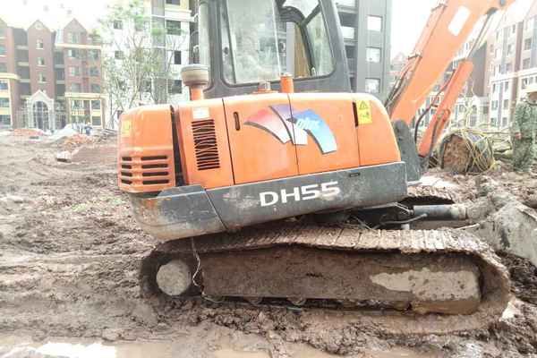 四川出售转让二手15000小时2006年斗山DH55挖掘机