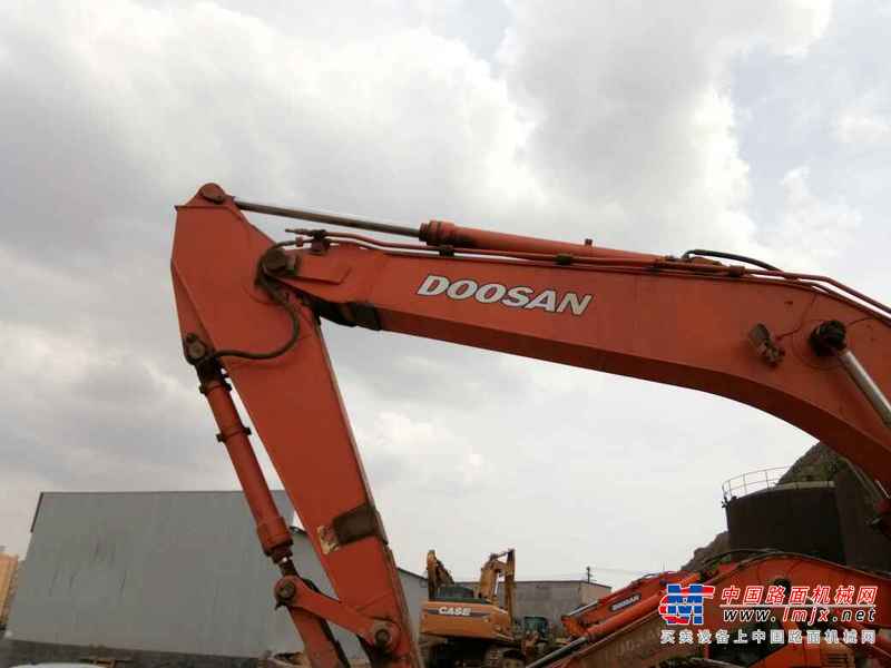 甘肃出售转让二手6500小时2010年斗山DH225LC挖掘机