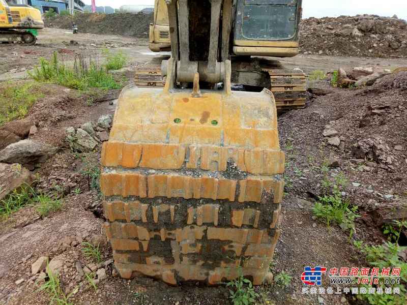 江西出售转让二手9000小时2006年小松PC130挖掘机