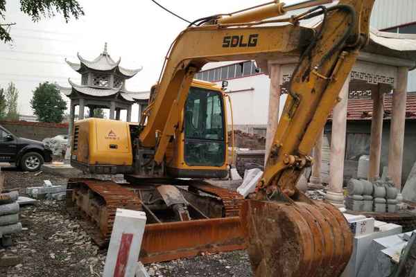 山东出售转让二手1500小时2016年临工LG685挖掘机