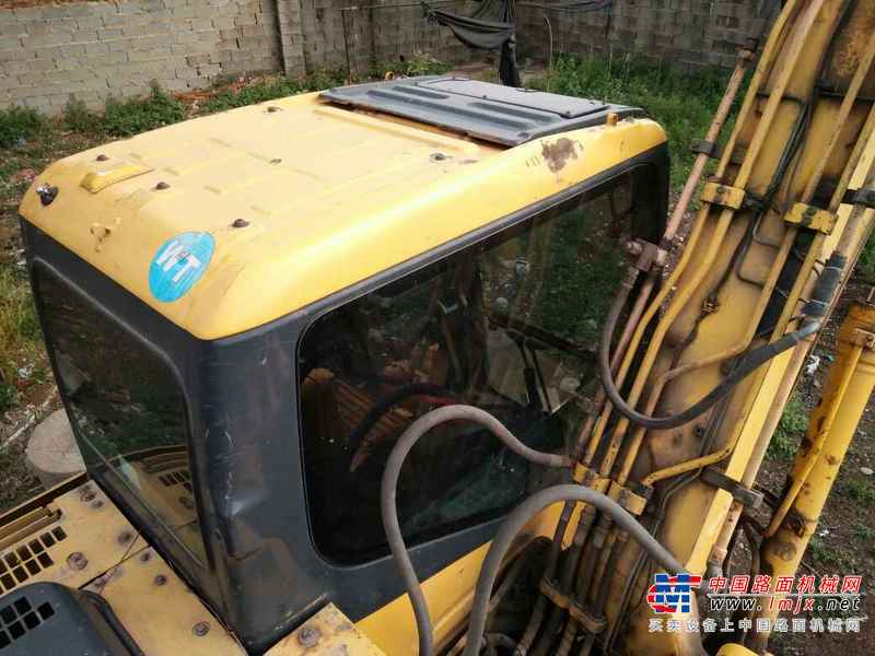 山东出售转让二手9000小时2010年小松PC130挖掘机