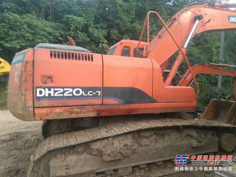 河南出售转让二手6325小时2009年斗山DH220LC挖掘机