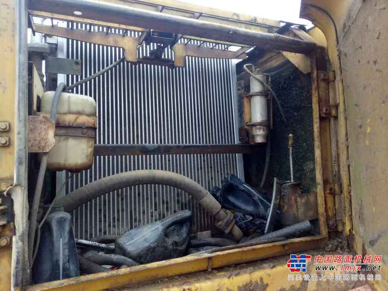 广东出售转让二手21800小时2003年小松PC200挖掘机